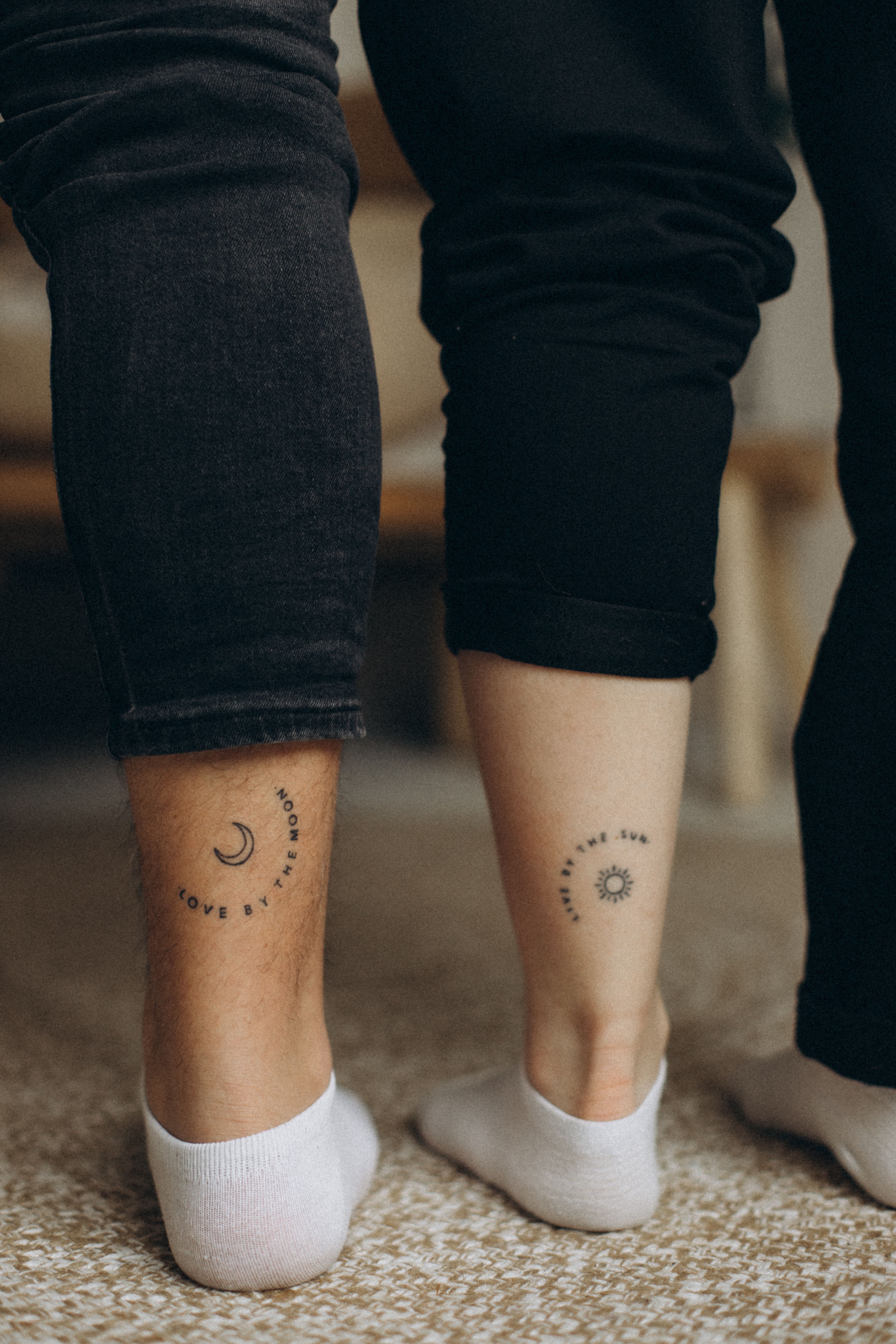 Par de tatuagens combinando entre duas pessoas